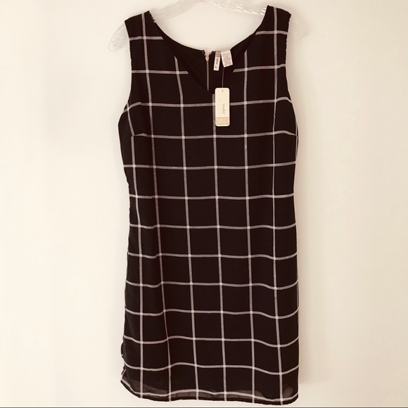 Japana Dresses & Skirts - NEW Japana Black White Fitted Sheath Dress 12 14